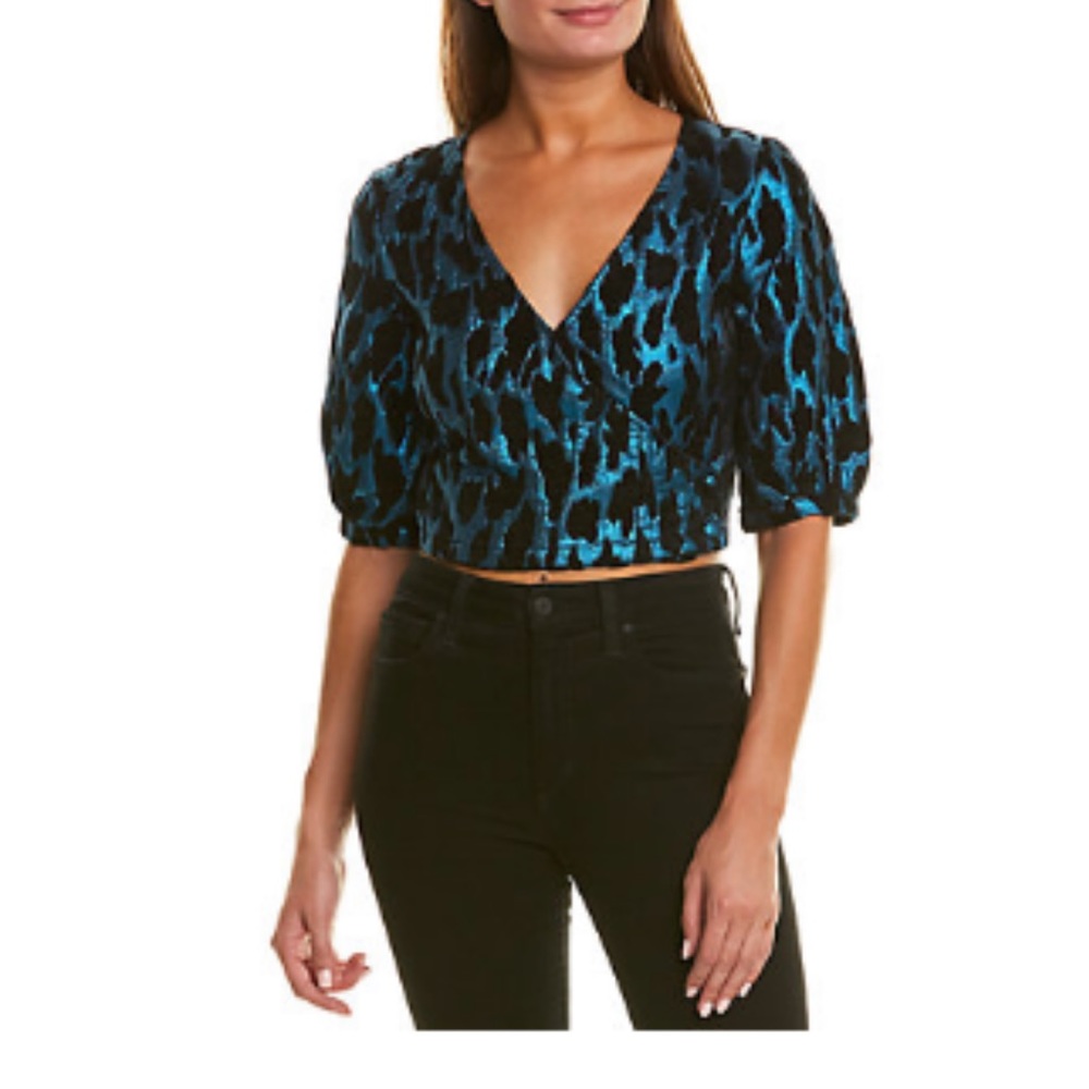 BB DAKOTA Spotlight top